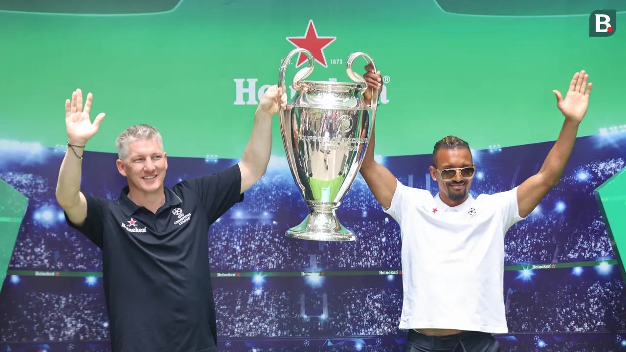 Kunjungan Bastian Schweinsteiger dan Luis Nani