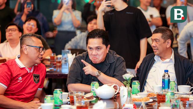 Foto: Ragam Ekspresi Ketua Umum PSSI Erick Thohir saat Nobar Timnas Indonesia Vs Irak di Piala Asia 2023