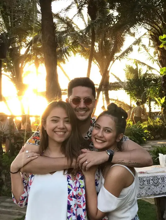 (Instagram/pevpearce)