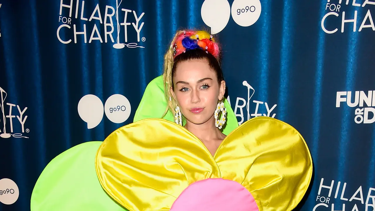 [Bintang] Miley Cyrus