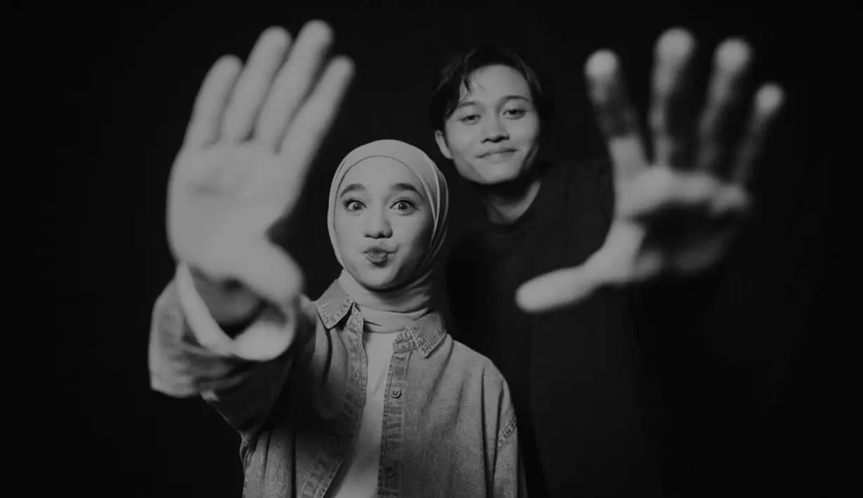 Baik Njan maupun Nabila mengungkapkan bahwa proses pembuatan lagu 'Tak Satu Cerita' berjalan dengan sangat menyenangkan. Keduanya mengaku memiliki chemistry yang kuat, yang turut memperlancar proses kreatif. Hal ini menunjukkan harmonisnya proses kerja sama mereka dalam menciptakan karya musik yang berkualitas. (Liputan6.com/IG/@nabilataqiyyah)