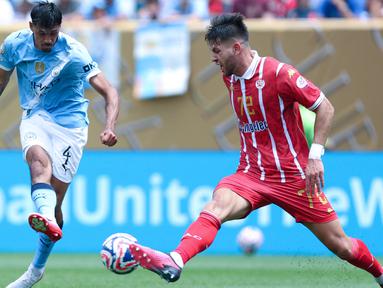 Pemain baru Manchester City, Tijjani Reijnders, menjalani debut saat City melawan Wydad Casablanca pada laga Grup G Piala Dunia Antarklub 2025 di Lincoln Financial Field, Philadelphia. (AFP/Charly Triballeau)