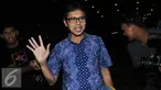 Gubernur Sumatera Barat (Sumbar) Irwan Prayitno usai diperiksa KPK, Jakarta, Jumat,(12/8). Irwan diperiksa sebagai saksi untuk perkara dugaan suap proyek pembangunan 12 ruas jalan di Sumatera Barat. (Liputan6.com/Helmi Afandi)