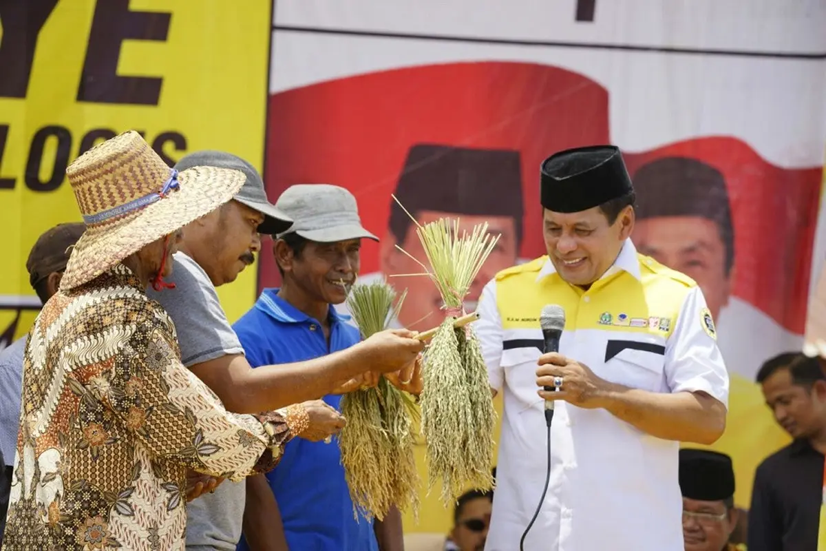 Cagub Sulsel, Nurdin Halid Mengaku Siap Hadapi Debat Kandidat Mendatang (Liputan6.com/ Eka Hakim)