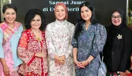 Annisa Pohan menghadiri fashion show UMKM. (dok. Instagram @annisayudhoyono/https://www.instagram.com/p/C5END4fSqMG/)