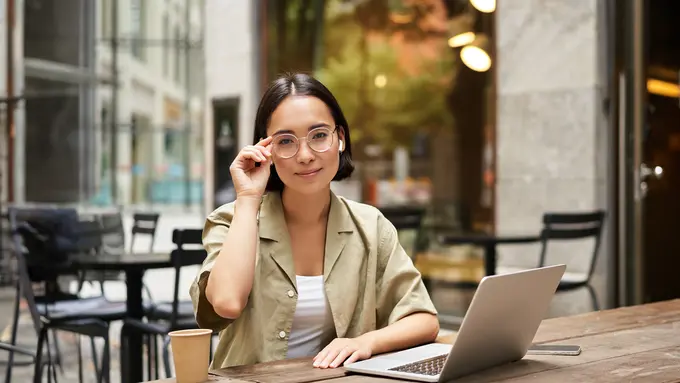 wanita juli ketahanan mental