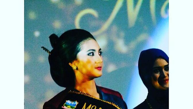 Pernah Jadi Mojang Garut 2015, Ini 6 Foto Lawas Fiolina Tejaay (sumber: Instagram/fiolinatejaay)