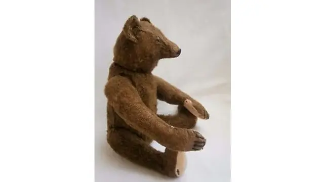 6 Potret Boneka Bernuansa Seram Ini Pernah Dibuat Era 1900-an, Bikin Takut