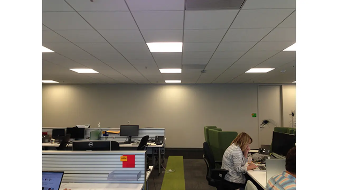 Dekorasi Kantor Terasa Monoton? Sediakan 9 Ribu Post-It!
