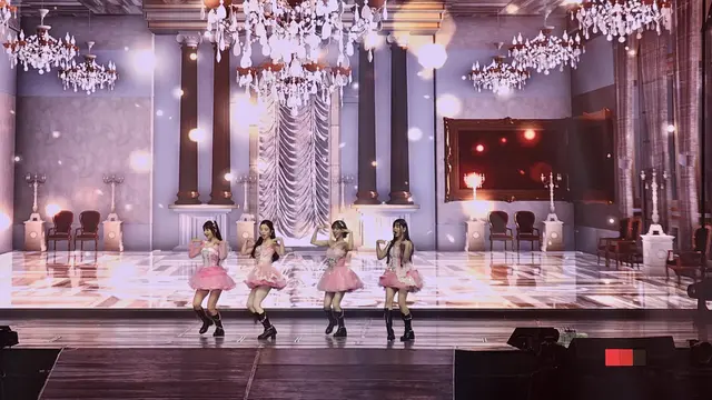 Penampilan Red Velvet dalam konsernya bertajuk R to V in Jakarta, Sabtu (20/5/2023). (Foto: Lanny Kusuma/Fimela)