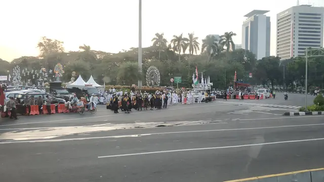 Massa Aksi 115 Bebaskan Baitul Maqdis Mulai Padati Monas