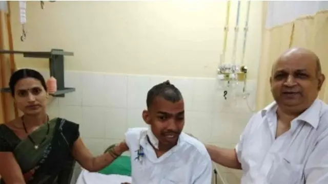 Tumor seberat hampir 2kg ini berhasil dioperasi (Picture: AFP/Getty)