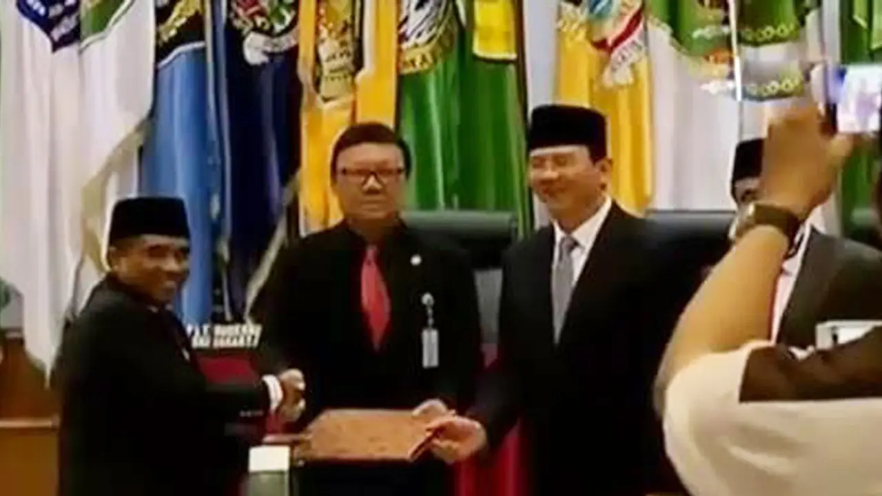  Mendagri Lantik Plt Gubernur 