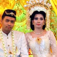 Kisah cinta Muhammad Hamzah alias Bjah dengan Nina Husnah berawal dari sebuah hotel mewah di kawasan Jenderal Sudirman, Jakarta pada tahun 2000 silam. Meski hubungannya sempat terhenti, Nina akhirnya resmi dinikahi Bjah. (dok. Pribadi)