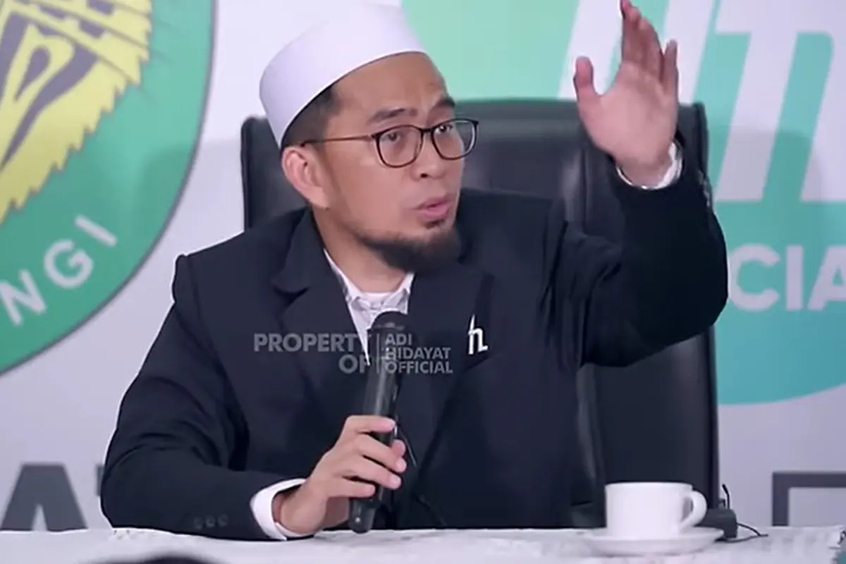 Ustadz Adi Hidayat (SS. YT. Adi Hidayat Official)