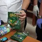 Paket permen dan cairan vape atau rokok elektronik mengandung ganja asal Amerika Serikat, diamankan petugas Bea dan Cukai Bandara Internasional Soekarno Hatta.