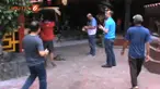 Menjelang perayaan tahun baru imlek. sejumlah umat, Tri Dharma di klenteng kwan sing bio Tuban, Jawa Timur. menggelar ritual ciswak atau di sebut fung shen.dengan melepaskan beberapa ekor penyu. 