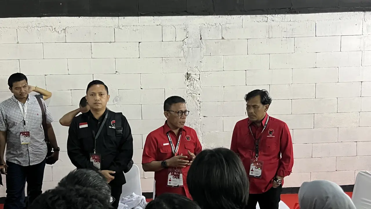 Panitia Rakernas V PDIP memberikan penjelasan terkait hilangnya gawai wartawan dan kemudian bentuk prihatin diganti
