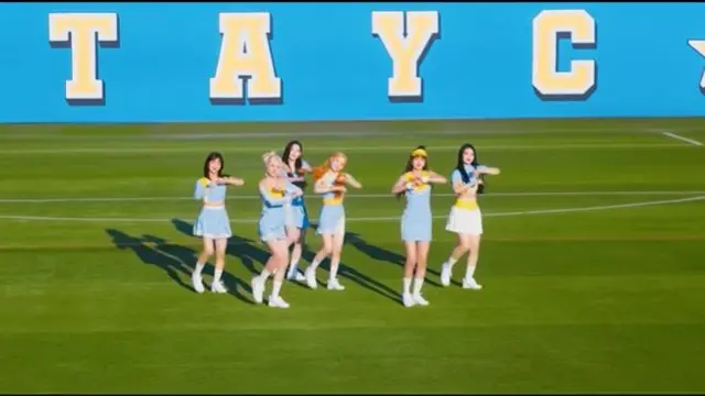 STAYC (Foto: YouTube)