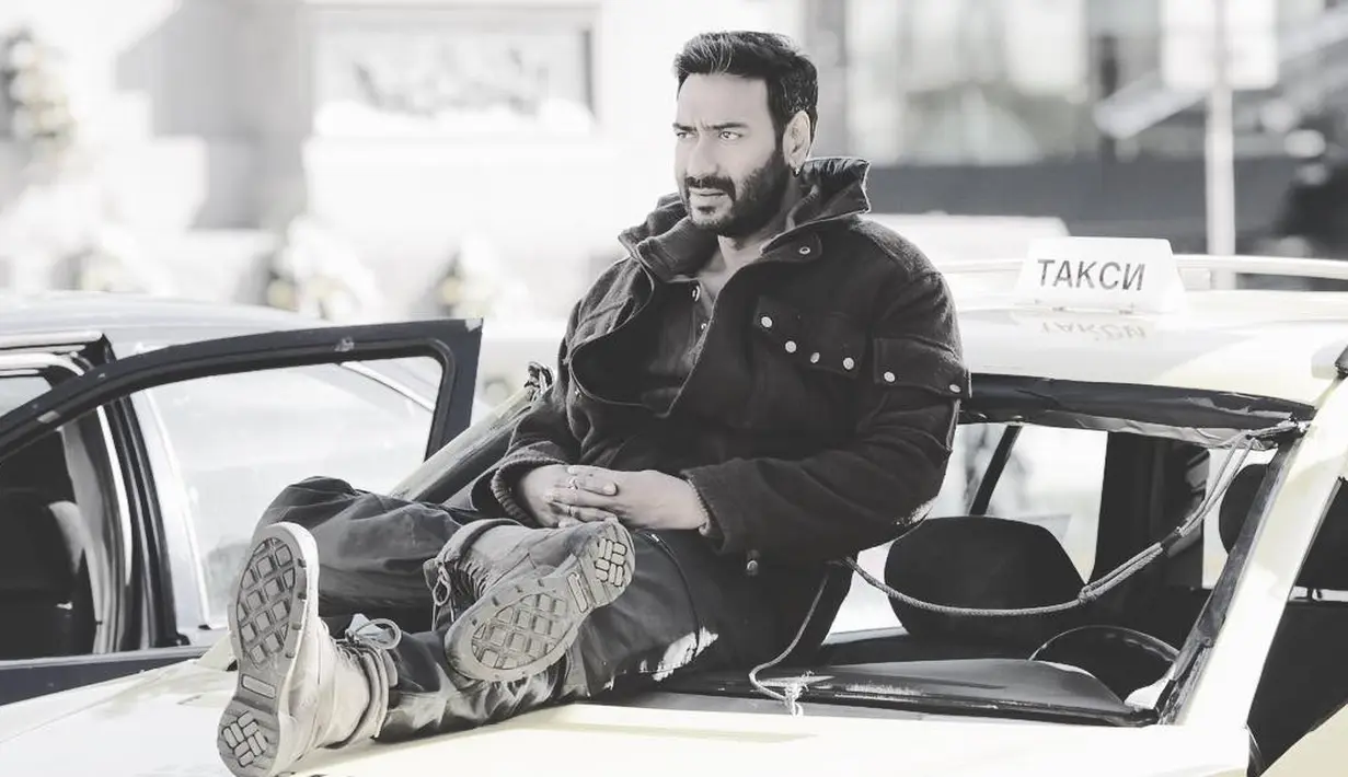 Gara-gara salah percakapan di film Son of Sardar, Ajay Devgn dianggap menyakiti hati suatu agama tertentu di India. Ia pun dilaporkan ke pihak kepolisian oleh tim pengacara agama tersebut. (Foto: instagram.com/ajaydevgn)