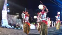 Warga Yogyakarta bisa mengikuti flashmob dalam Wayang Jogja Night Carnival yang diadakan pada 7 Oktober 2018 untuk merayakan HUT Kota Yogyakarta (Liputan6.com/ Switzy Sabandar)
