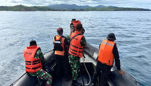 Pencarian WN Spanyol korban tenggelamnya KM Putri. (Istimewa)