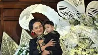 Erika Carlina Rayakan Ulang Tahun Pertama Enduw di Panti Asuhan