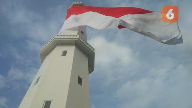 Ketika Bendera Merah Putih Raksasa Berkibar Di Perbatasan Indonesia Timor Leste Regional Liputan6 Com