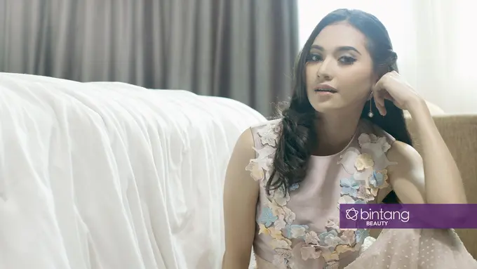 [Bintang] Tips: Polesan Makeup yang Pas untuk ke Acara Prom Night