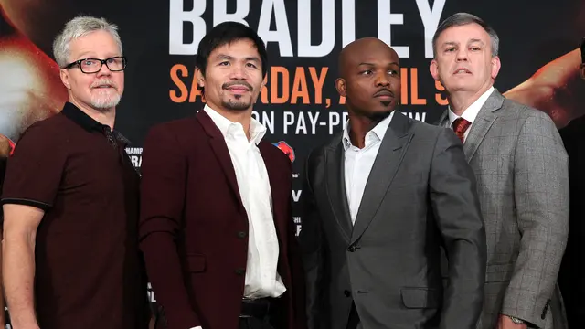 Freddie Roach saat masih mendampingi Manny Pacquiao (AFP)