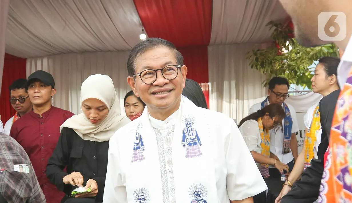 Untuk diketahui, Pramono Anung merupakan calon gubernur DKI Jakarta pada Pilkada 2024. Pramono Anung berpasangan dengan Rano Karno. (Liputan6.com/Herman Zakharia)
