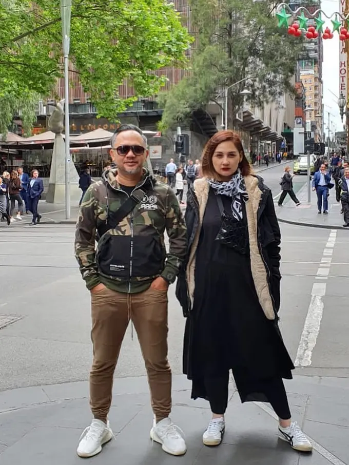 [Fimela] Mona Ratuliu dan Indra Brasco