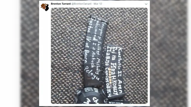 Tulisan di magasin salah satu pelaku penembakan masjid di Selandia Baru pada 15 Maret 2019 (sumber: Twitter / @BrentonTarrant)