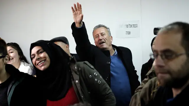 Senyum Tajam Ahmed Tamimi, Gadis Palestina Simbol Perlawanan Israel