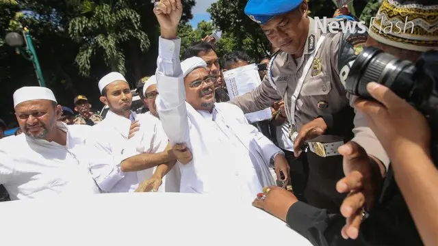 Polda Jawa Barat menetakpan Rizieq Shihab menjadi tersangka dalam kasus penistaan lambang negara. Polda akan memanggil Rizieq dengan kapasitasnya sebagai tersangka