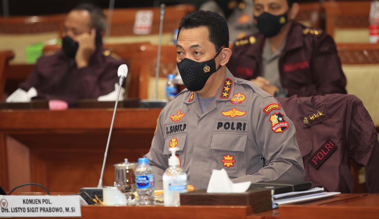 FOTO: Raut Wajah Calon Kapolri Listyo saat Berhadapan ...