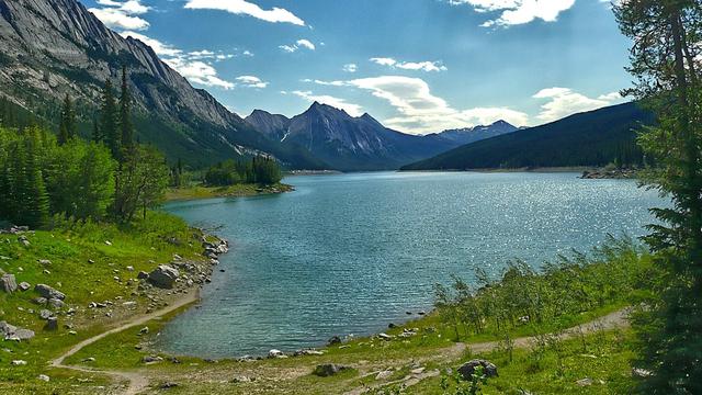 Medicine Lake