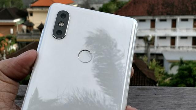 Xiaomi Mi MIX 2S. Liputan6.com/Yuslianson