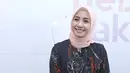 Aktris Laudya Cynthia Bella berpose usai kunjungan ke toko rotinya di kawasan Depok, Jawa Barat, Senin (30/10). Usai menikah, Bella mengaku tidak ingin hanya duduk santai di rumah. (Liputan6.com/Herman Zakharia)