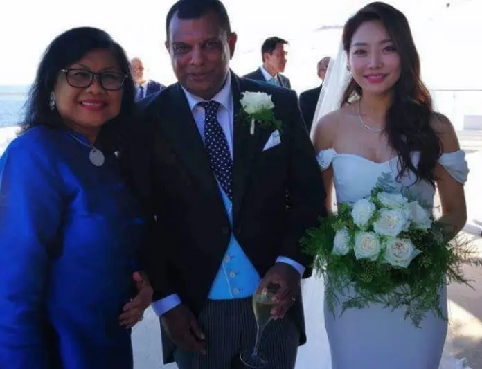 Tony Fernandes Bos Maskapai AirAsia dikabarkan baru saja menikah dengan gadis asal Korea Selatan. (Foto: straittimes.com)