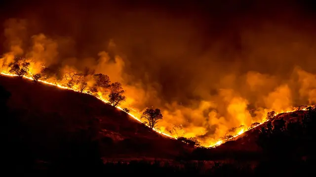 Kebakaran di California tahun 2018 (wikimedia commons)