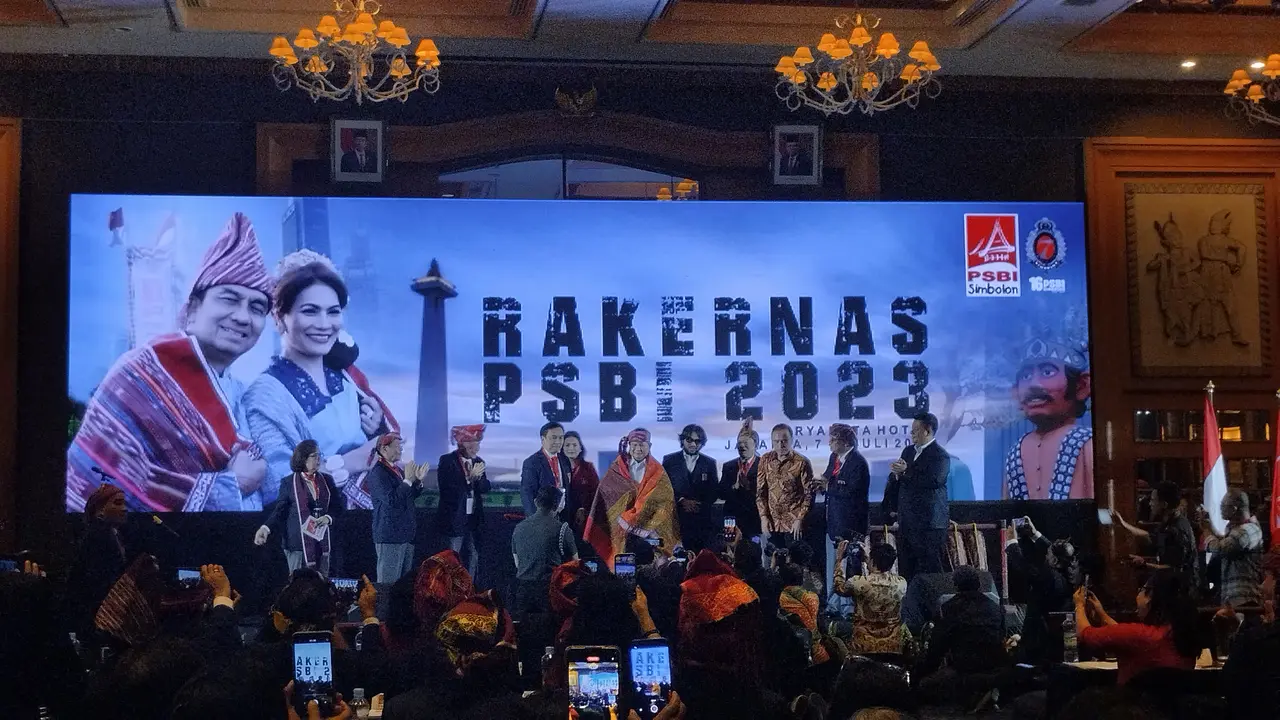 Punguan Simbolon Dohot Boruna Indonesia (PSBI) mengelar rapat kerja nasional (Rakernas) Marga Simbolon ke-16 pada Jumat (7/7/2023). Rakernas dibuka langsung Menteri Pertahanan (Menhan) RI Prabowo Subianto (Liputan6.com/Winda Nelfira)