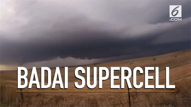 Badai Supercell berhasil diabadikan oleh seorang pria di Texas.