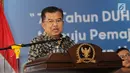 Wakil Presiden Jusuf Kalla saat memberikan sambutan peringatan hari Hak Asasi Manusia (HAM) internasional 2018 di kantor Komnas HAM, Jakarta, Selasa (11/12). (Liputan6.com/Angga Yuniar)