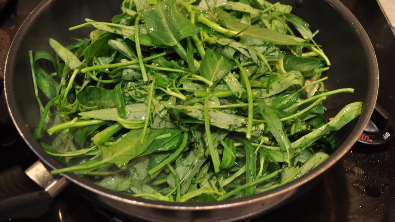 Makan Kangkung Bikin Ngantuk, Benarkah?