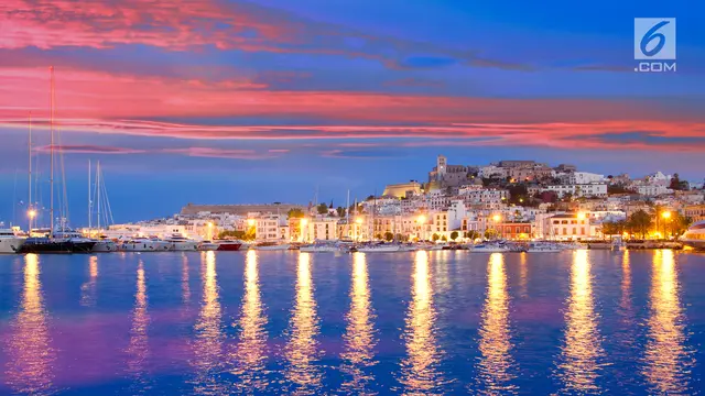 Ilustrasi Ibiza