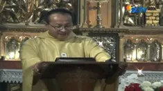 Ribuan jemaat Katolik mengikuti malam Misa Natal yang digelar di Gereja Katedral, Jalan Pasar Baru, Jakarta Pusat, Minggu, 24 Desember 2017.