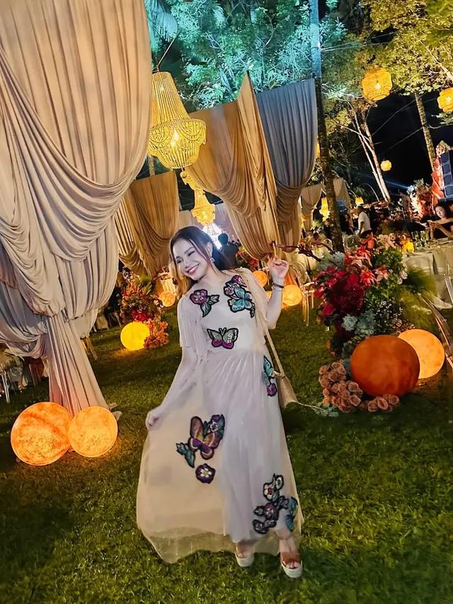 Rossa kondangan pernikahan Luna Maya dan Maxime Bouttier. (Foto: Dok. Instagram @itsrossa910)