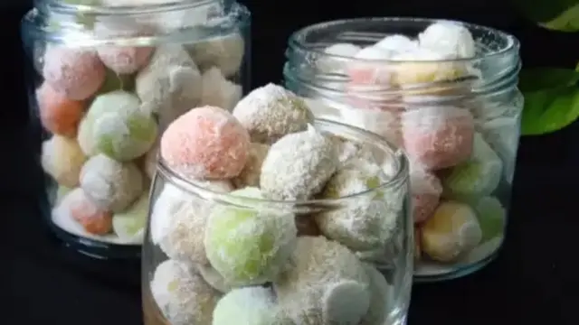 Resep hamper kue Lebaran putri salju keju lumer. (dok. Cookpad @cook_nanina)