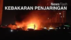 Setelah mengamuk hampir dua jam di Kampung Tembok Bolong, Kelurahan Penjaringan, Kecamatan Penjaringan, Jakarta Utara, si jago merah akhirnya berhasil dipadamkan.